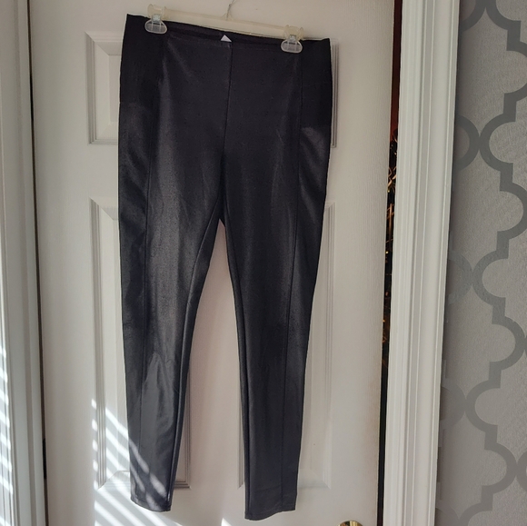 Jessica Simpson faux leather maternity leggings - Picture 4 of 4